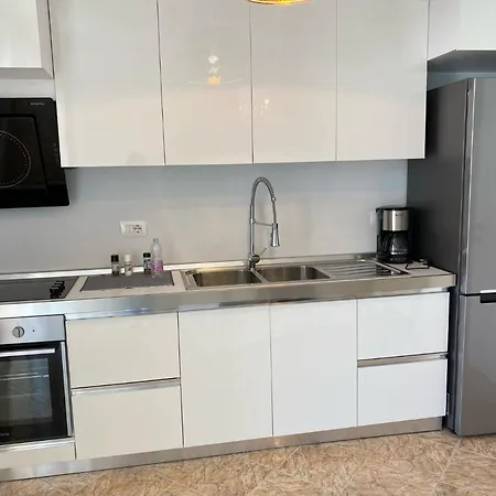 Adelina's Deluxe Durrës